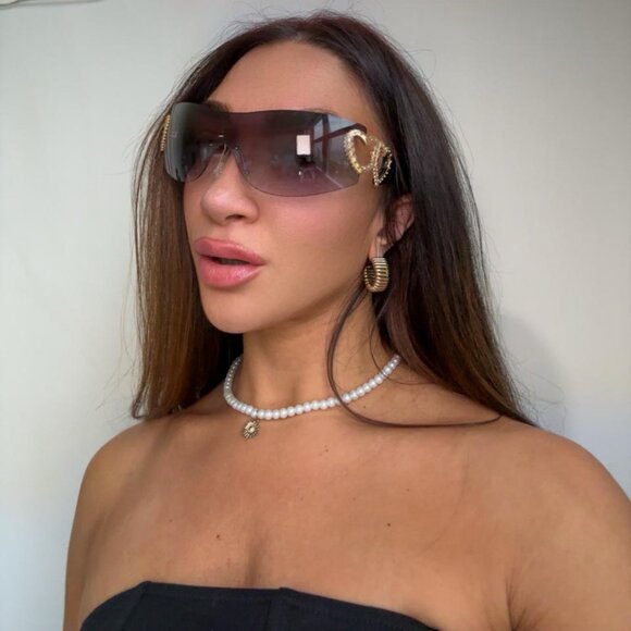 Y2K Rimless Sunglasses, Unisex in Light Gray. Trendy Gradient Wrap-Around - Picture 4 of 8